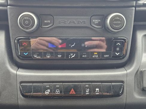 New 2024 RAM ProMaster 3500 w/ Delivery Van Package image 27