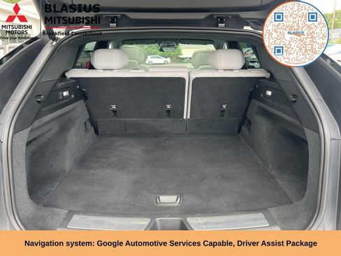 Used 2024 Cadillac Lyriq Luxury w/ LPO, Floor Liner Package AWD/4WD image 10