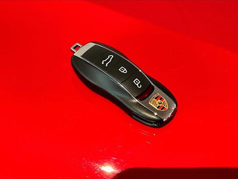 Used 2025 Porsche Macan S image 36