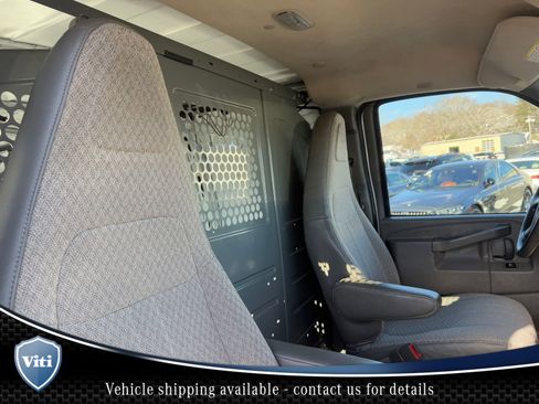 Used 2016 GMC Savana 2500 Work Van w/ Chrome Appearance Package image 25
