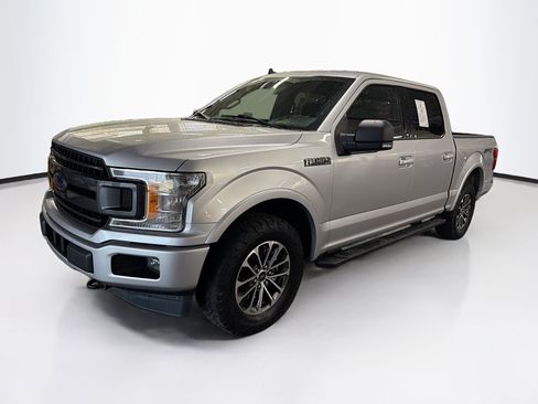 Used 2019 Ford F150 XLT w/ Equipment Group 302A Luxury AWD/4WD image 3