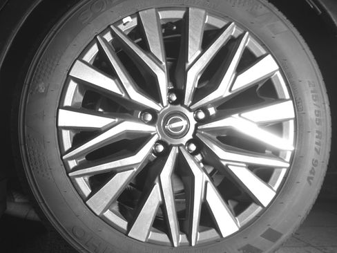 Used 2025 Nissan Altima 2.5 SV image 14