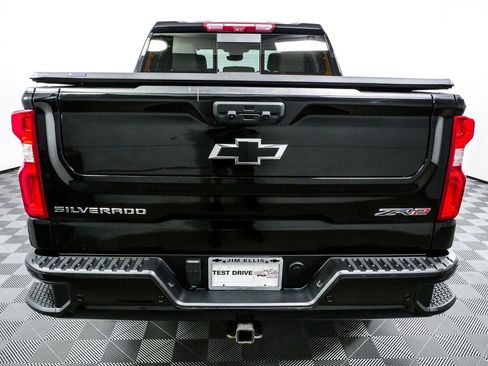 Used 2022 Chevrolet Silverado 1500 ZR2 w/ Technology Package AWD/4WD image 27