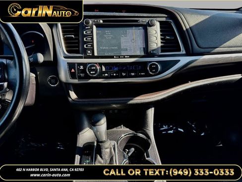 Used 2017 Toyota Highlander Limited Platinum FWD image 23
