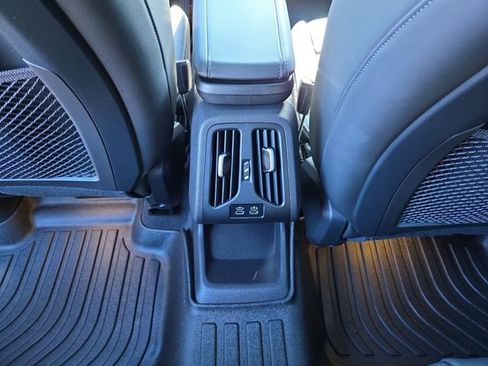 Used 2023 BMW X1 xDrive28i w/ Premium Package image 12