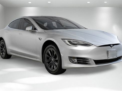 Used 2017 Tesla Model S 100D image 8