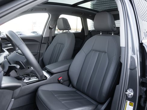 Certified 2025 Audi Q5 Premium w/ Convenience Package AWD/4WD image 22