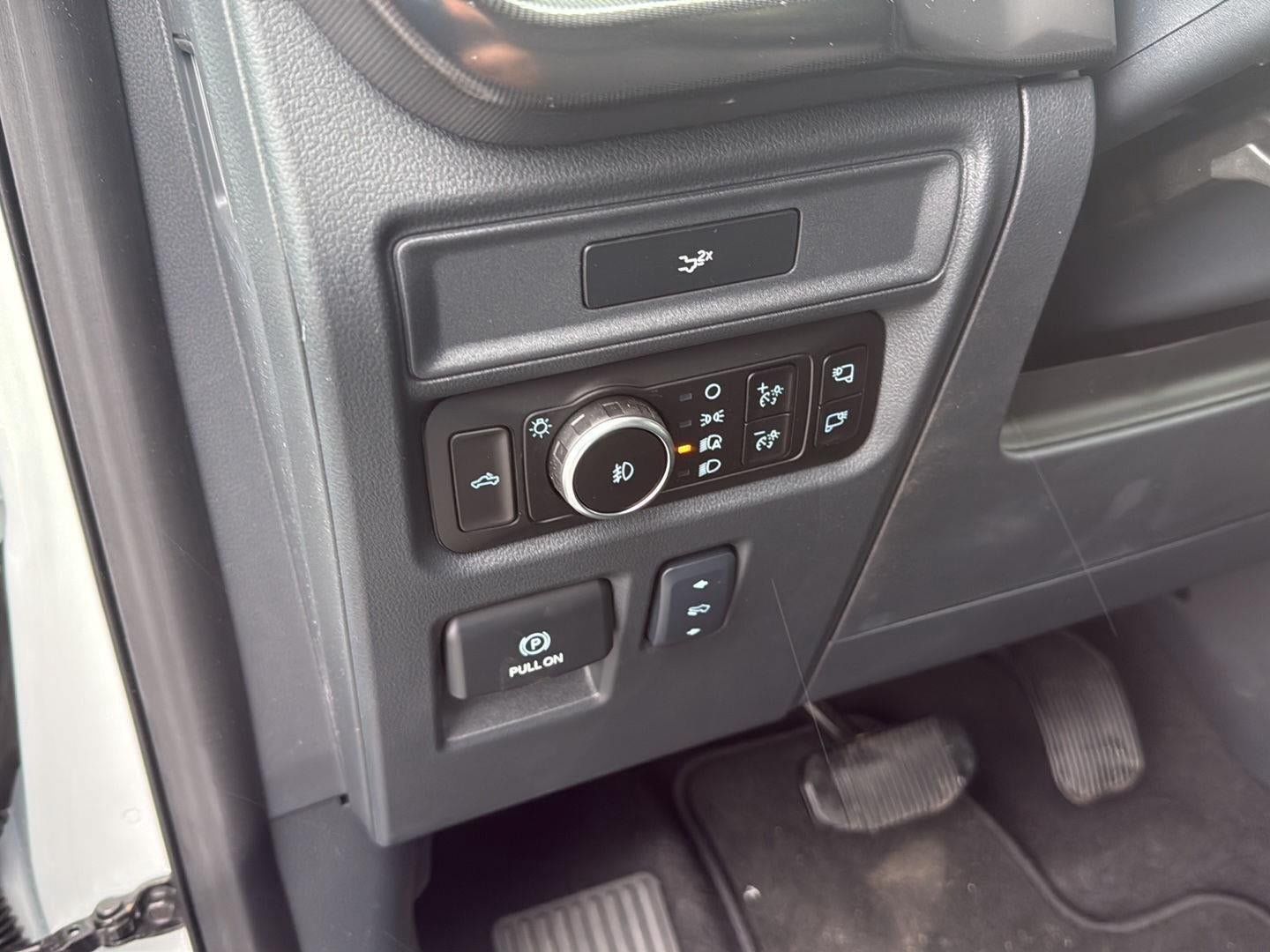 Used 2026 Ford F150 Lariat AWD/4WD image 11