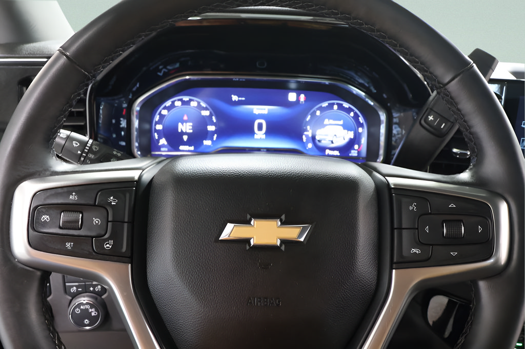 Used 2023 Chevrolet Silverado 1500 LT AWD/4WD image 14