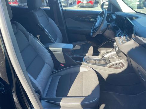 Used 2025 Chevrolet TrailBlazer LT image 23