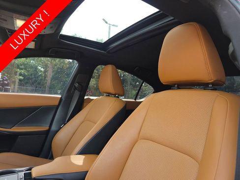 Used 2023 Lexus IS 300 w/ Comfort Package RWD image 23