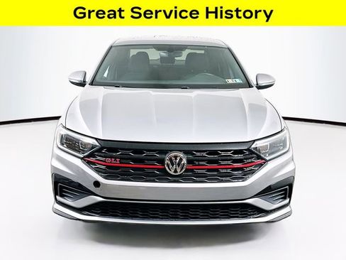Used 2019 Volkswagen Jetta GLI FWD image 2