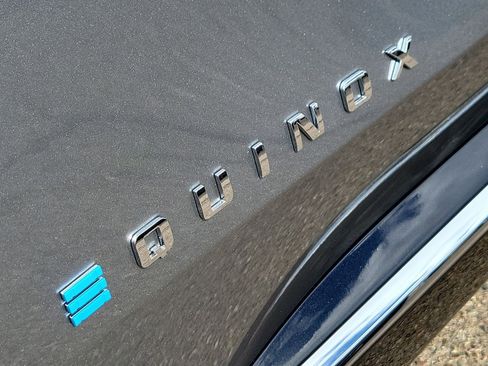 New 2026 Chevrolet Equinox EV LT image 32