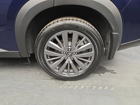 Used 2023 Nissan Pathfinder SL w/ SL Premium Package image 13