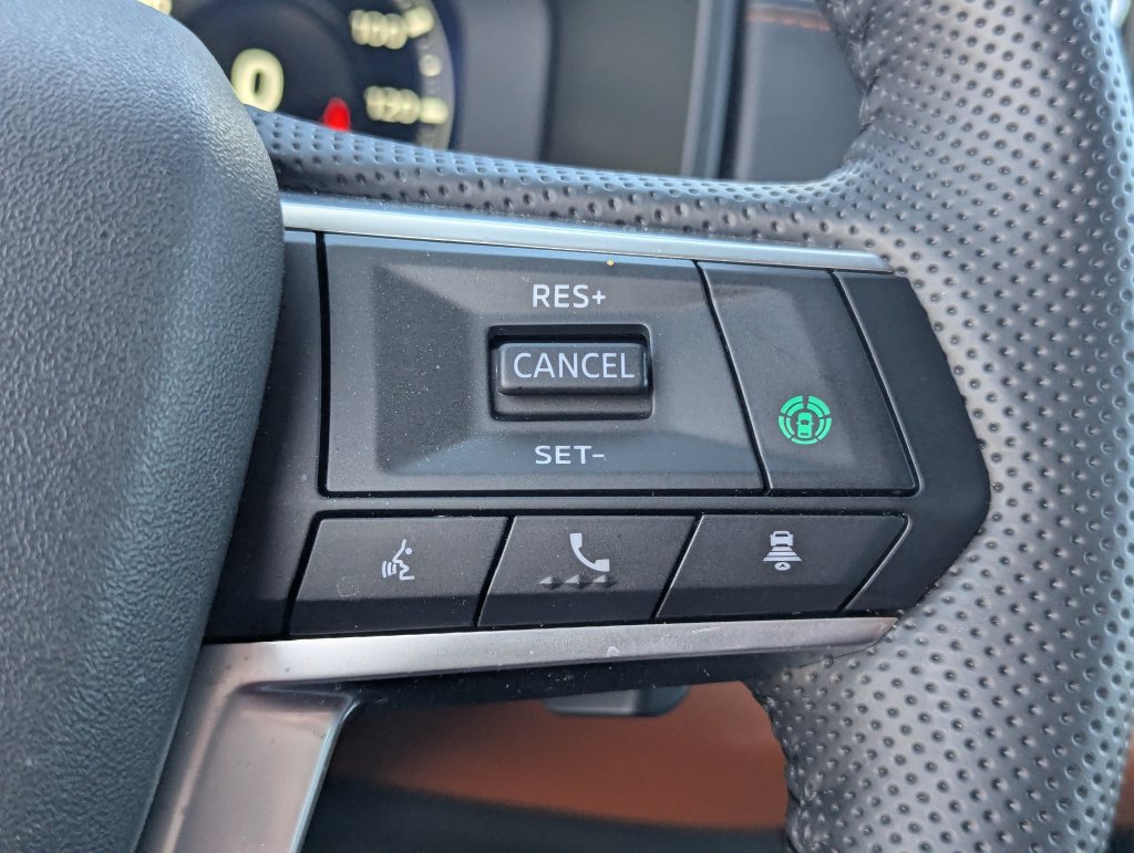 Used 2025 Mitsubishi Outlander 4WD Plug-In Hybrid image 26