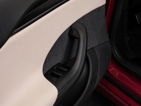 Used 2021 Tesla Model S Plaid image 57