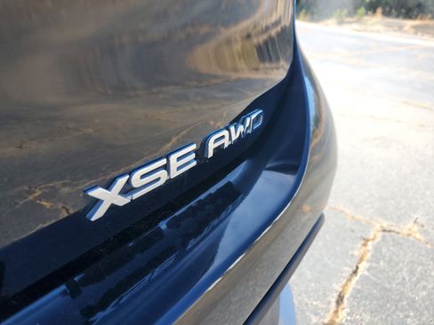 Used 2023 Toyota Highlander XSE image 6