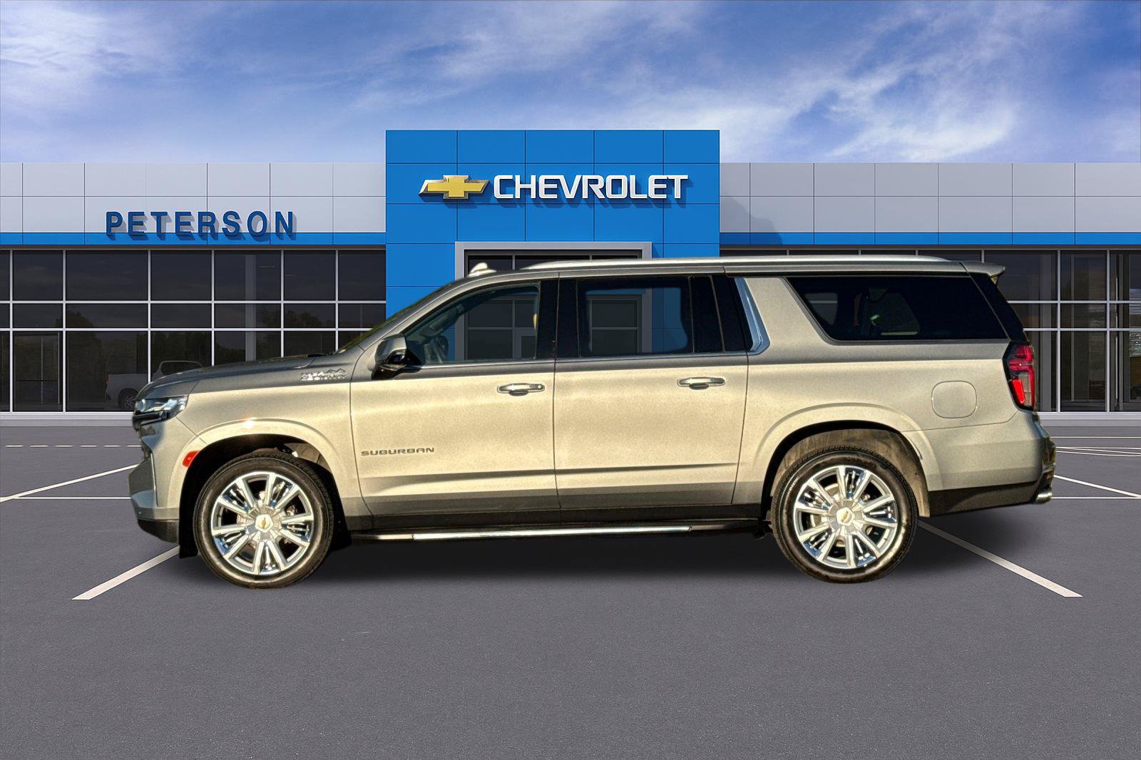 Used 2023 Chevrolet Suburban High Country AWD/4WD image 7