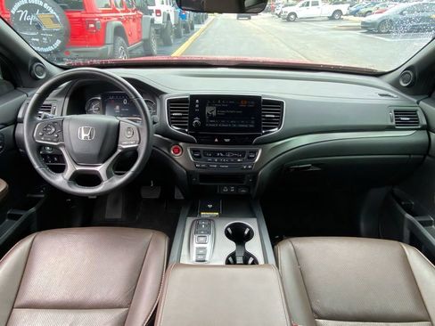 Used 2025 Honda Passport EX-L image 17