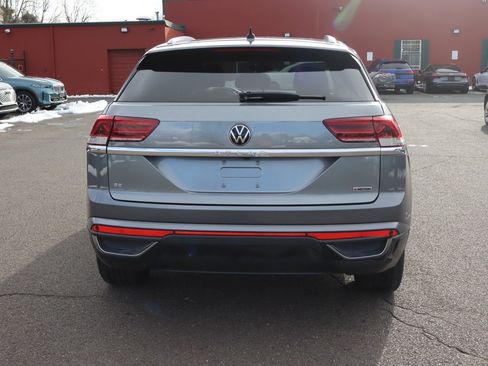 Used 2020 Volkswagen Atlas Cross Sport SE w/ Panoramic Sunroof Package image 6