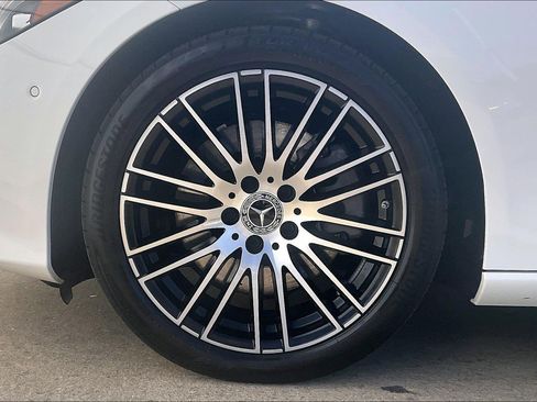 Used 2023 Mercedes-Benz C 300 4MATIC Sedan w/ Exclusive Trim Package image 11