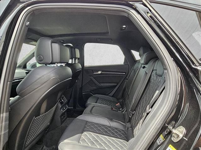 Used 2024 Audi SQ5 Prestige AWD/4WD image 13