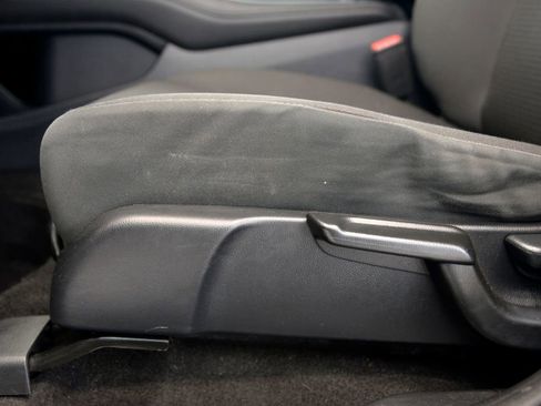 Used 2019 Honda HR-V LX image 16