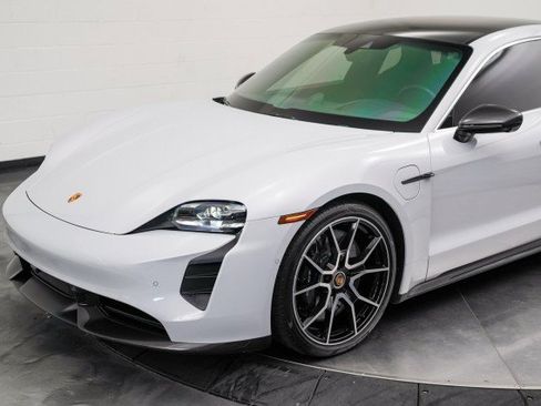 Used 2022 Porsche Taycan Turbo S image 17