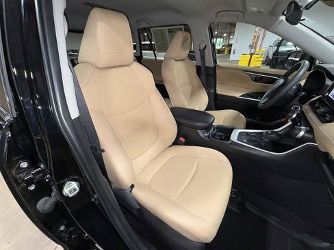 Certified 2024 Toyota RAV4 LE AWD/4WD image 16