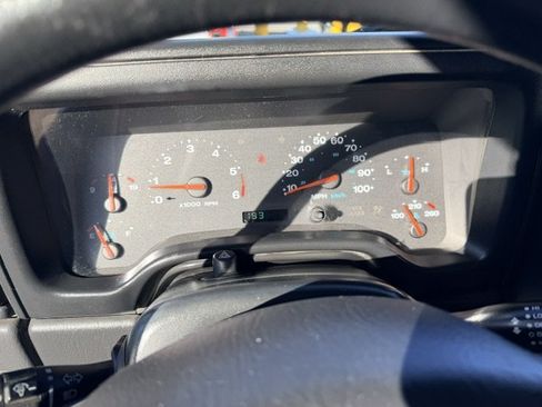 Used 2004 Jeep Wrangler X AWD/4WD image 17