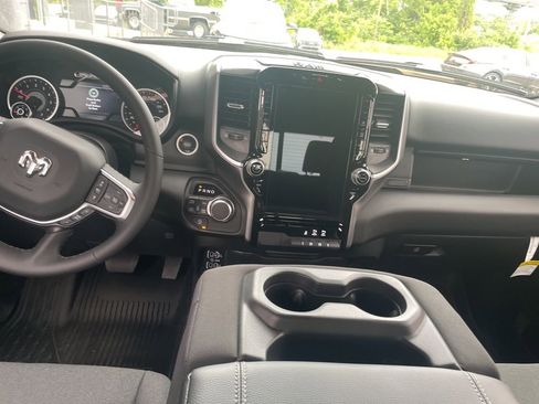 Used 2026 RAM 1500 Big Horn AWD/4WD image 13