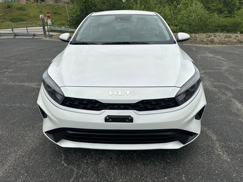 Used 2024 Kia Forte LXS FWD image 7
