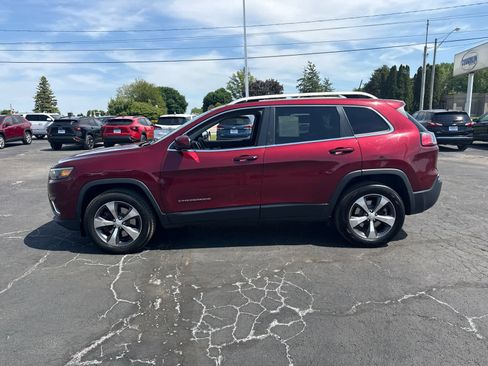 Used 2020 Jeep Cherokee Limited AWD/4WD image 2