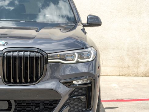 Used 2021 BMW X7 M50i w/ Dynamic Handling Package AWD/4WD image 49