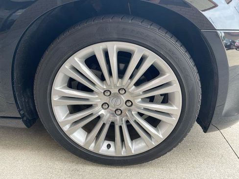 Used 2012 Chrysler 300 Limited w/ Luxury Group RWD image 18