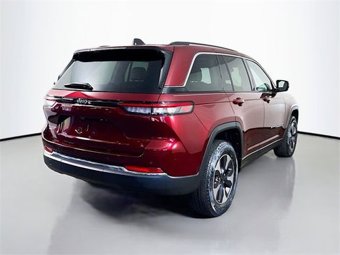 Used 2022 Jeep Grand Cherokee Limited 4xe image 9