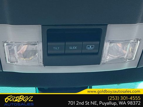 Used 2017 Ford Explorer Limited w/ Equipment Group 301A AWD/4WD image 40