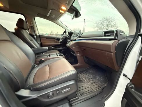Used 2025 Honda Odyssey Elite image 32