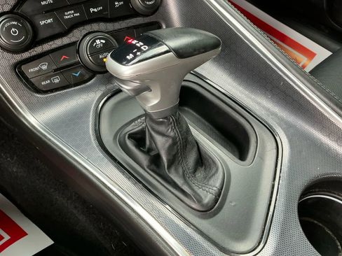 Used 2017 Dodge Challenger GT w/ Driver Convenience Group image 29