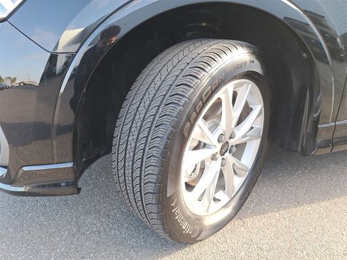 Certified 2025 Audi Q3 2.0T Premium w/ Convenience Package image 35