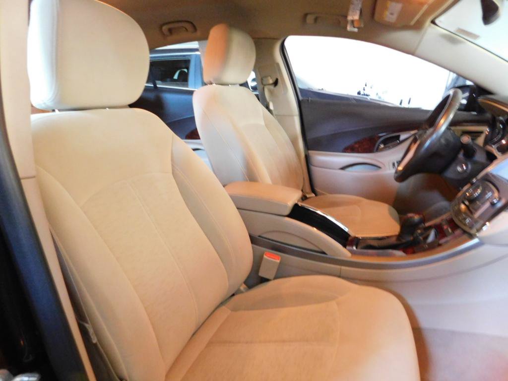 Used 2013 Buick LaCrosse FWD image 3