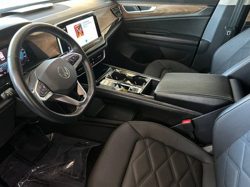 Used 2024 Volkswagen Atlas SE FWD image 9