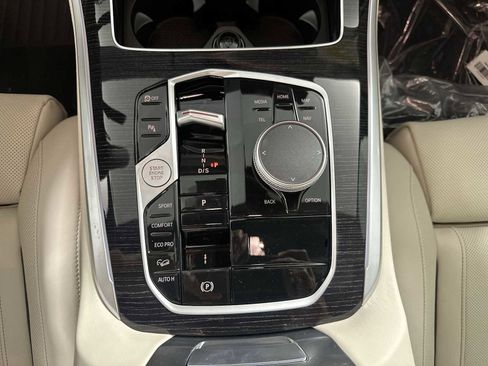 New 2026 BMW X5 xDrive40i w/ M Sport Package image 16