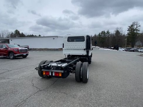 New 2024 Chevrolet Low Cab Forward image 37