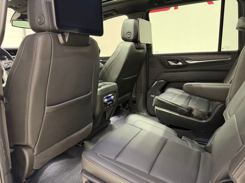 Used 2024 GMC Yukon XL Denali AWD/4WD image 21