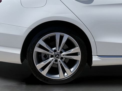 Used 2018 Mercedes-Benz C 300 Sedan image 14