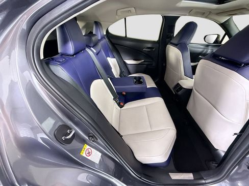 Used 2019 Lexus UX 200 FWD image 22