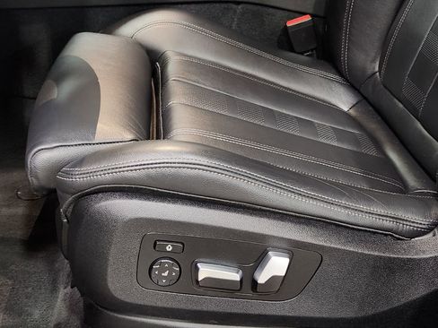 Used 2020 BMW X6 sDrive40i w/ Premium Package image 45