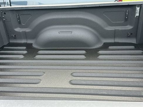 Used 2025 RAM 2500 Big Horn AWD/4WD image 6
