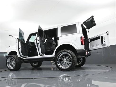 Used 2025 Ford Bronco Outer Banks AWD/4WD image 50